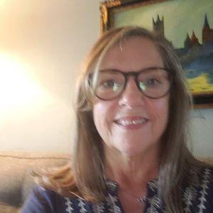 Meet your Posher, Frances